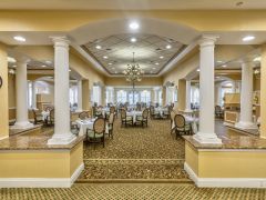 Aston Gardens at Pelican Pointe dining room